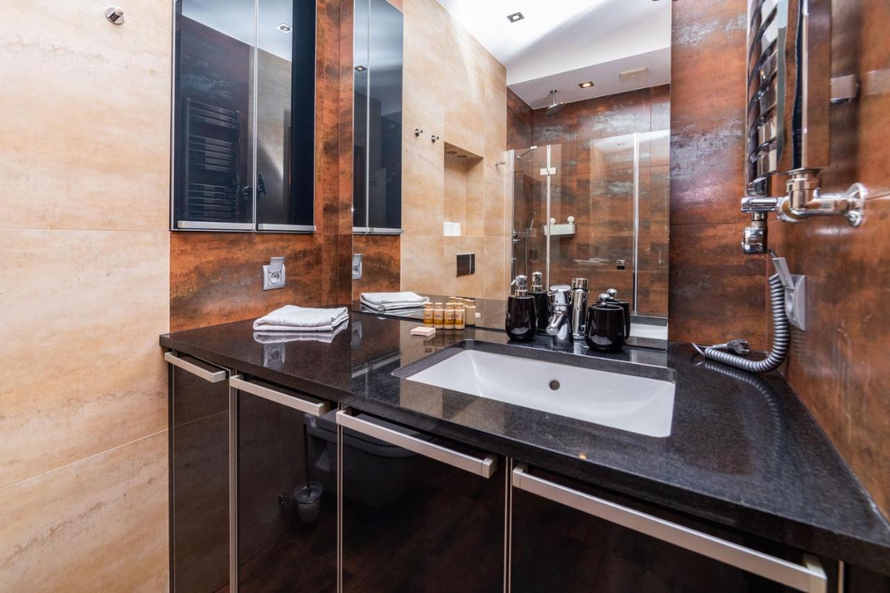 Broadway - Neptun Park By Oneapartments غدانسك المظهر الخارجي الصورة
