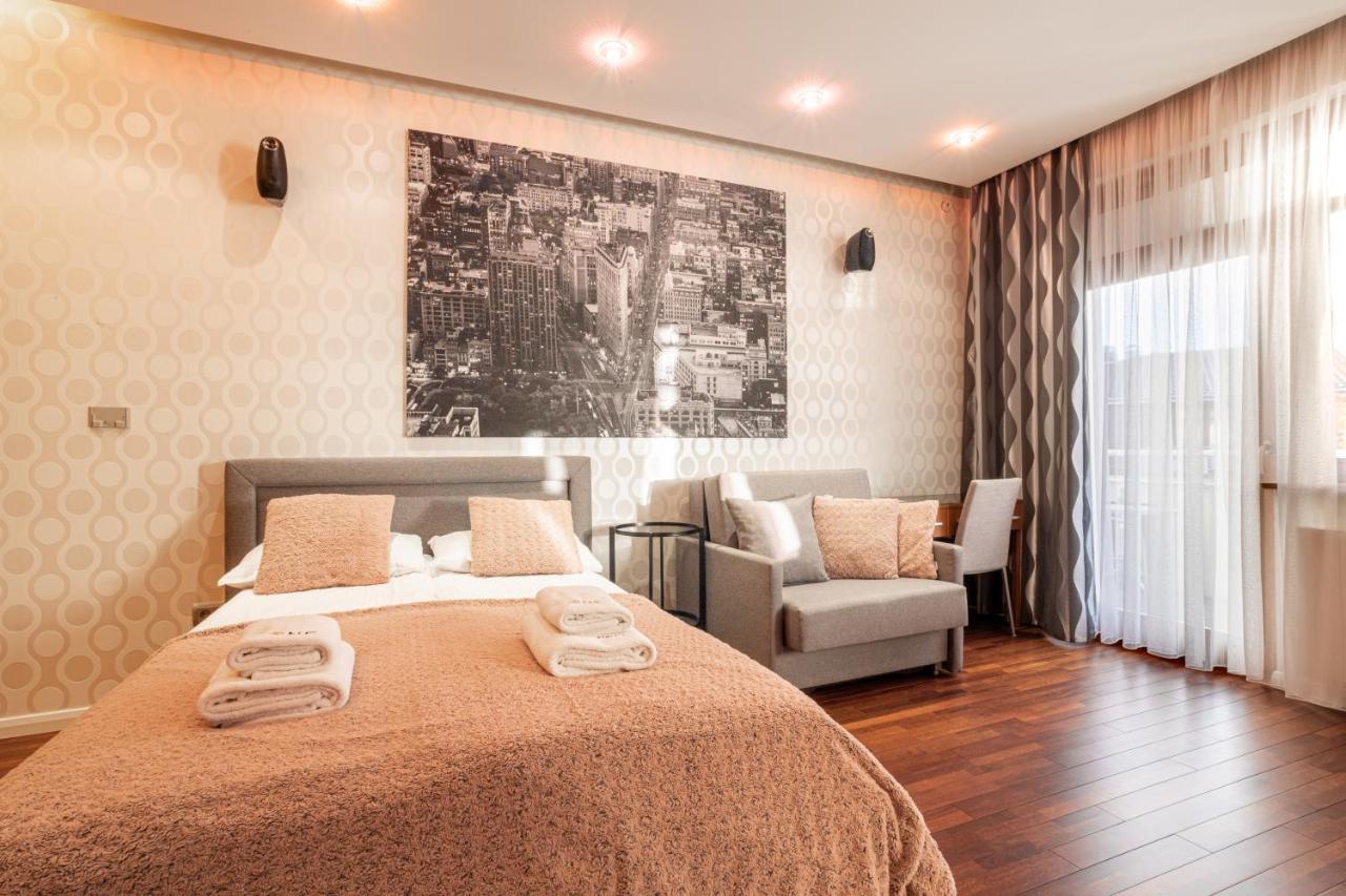 Broadway - Neptun Park By Oneapartments غدانسك المظهر الخارجي الصورة