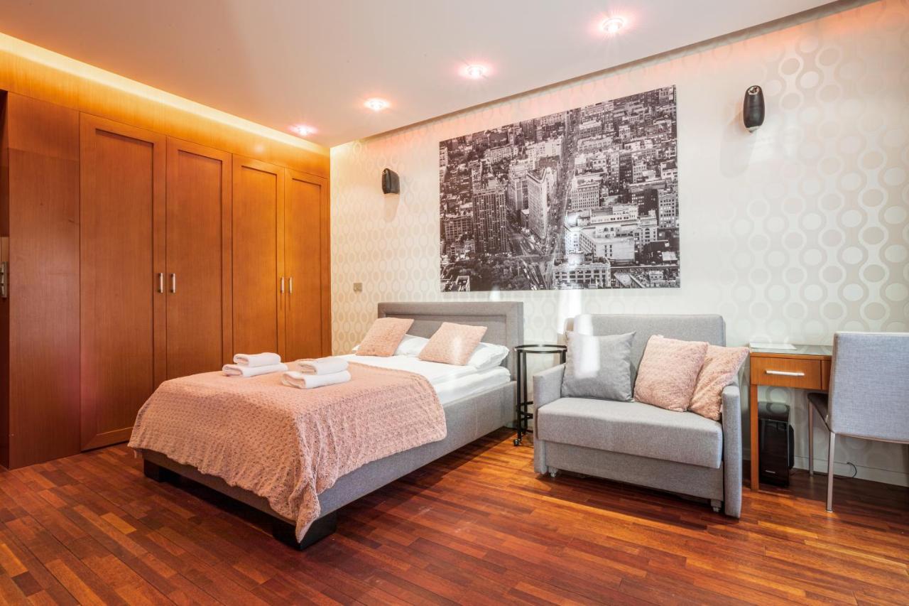 Broadway - Neptun Park By Oneapartments غدانسك المظهر الخارجي الصورة